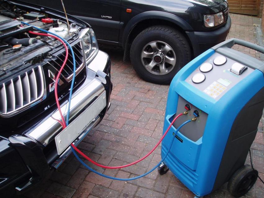 Ricarica gas Climatizzatore Auto Bologna Ricarica Climatizzatore Auto Bologna